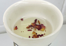 Load image into Gallery viewer, Limited Edition* Amour Wax Melts- amber, pomegranate and rose
